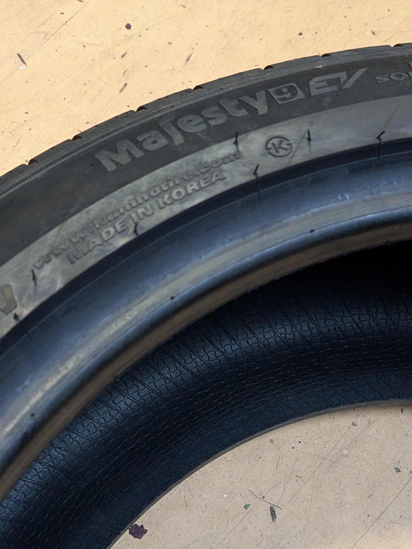 KUMHO MAJESTY SOLUS TA91 EV P 235 45 18 98W XL ALL SEASON TIRE 2346453