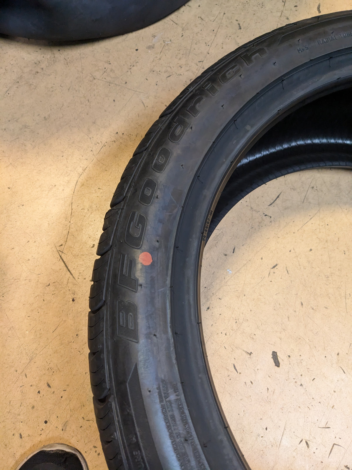 2 BFGOODRICH ADVANTAGE CONTROL BSW P 245 40 18 97V XL ALL SEASON TIRE 02922
