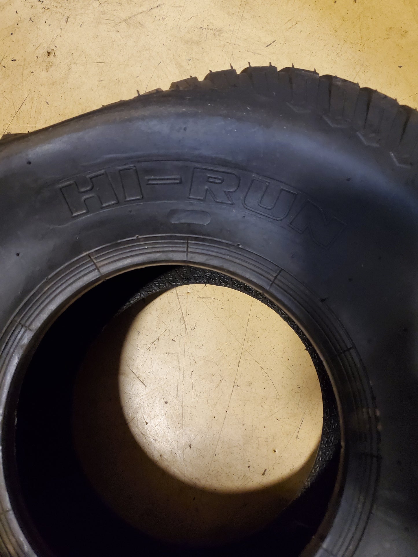 HI-RUN SU05 BSW 20 8 8 2PLY LAWN TIRE WD1050