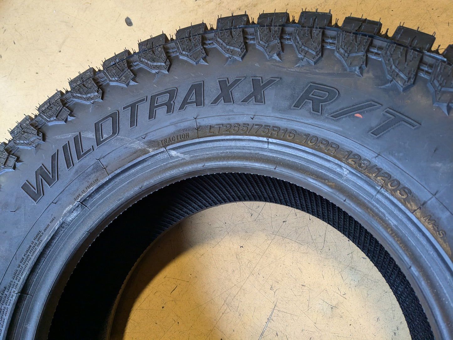 2 LANDSPIDER WILDTRAXX R/T BSW LT 265 75 16 123/120S ALL SEASON TIRE FRT004A
