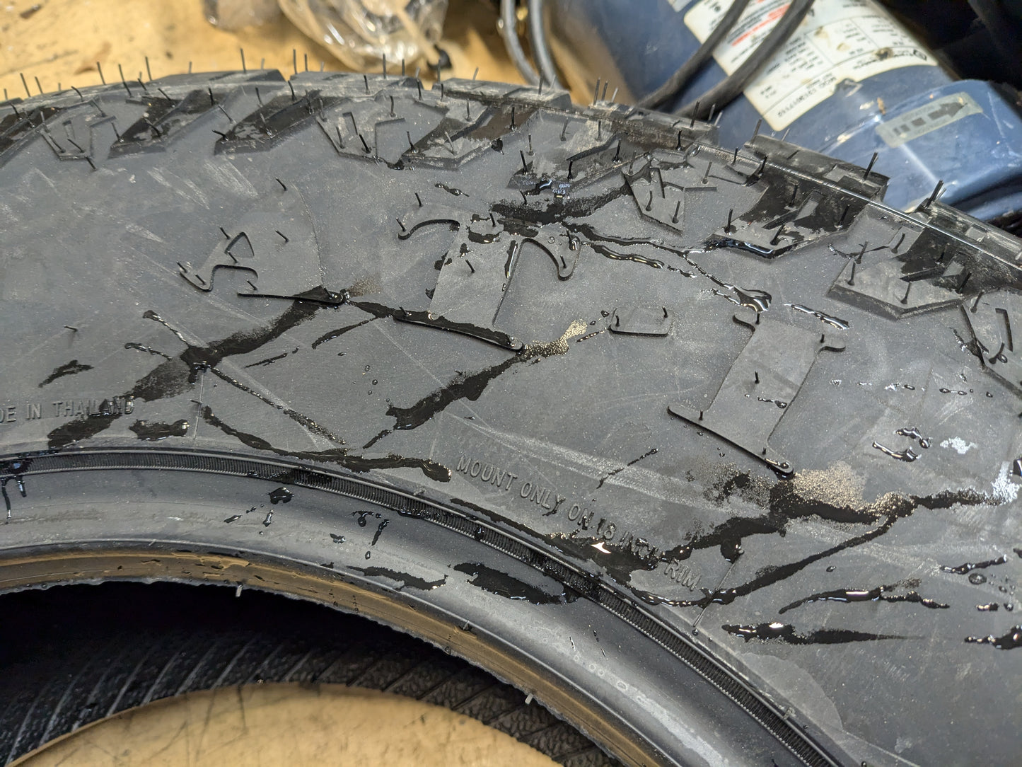 CROSSMAX AT-1 BSW LT 275 70 18 125/122S E ALL TERRAIN TIRE LTR1801ATCS
