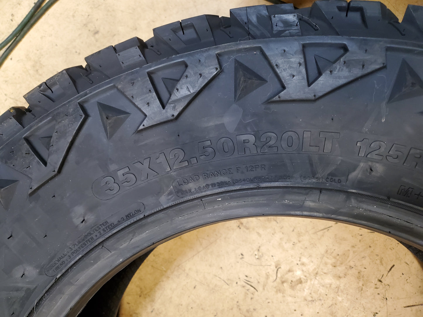2 VENOM POWER TERRA HUNTER X/T BSW LT 35 12.5 20 125R  12PLY RUGGED TERRAIN TIRE TVPXT09