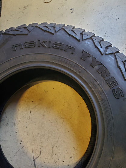 USED 13/32” NOKIAN OUTPOST NAT BSW P 285 70 17 116T ALL TERRAIN TIRE T432854