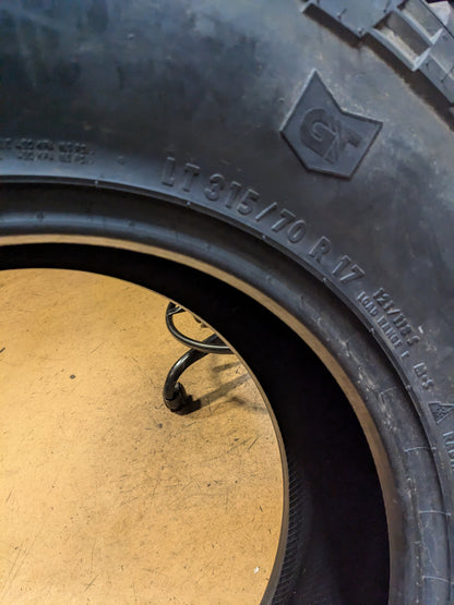 NOS GENERAL GRABBER A/T X  RWL P 315 70 17 121/118S 10PLY ALL TERRAIN TIRE 4508340000