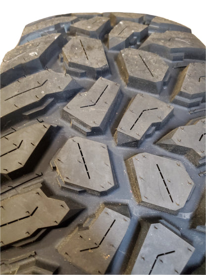 GREEN MAX OPTIMUM SPORT M/T BSW LT 305 70 16 124/121Q MUD TIRE 221012546