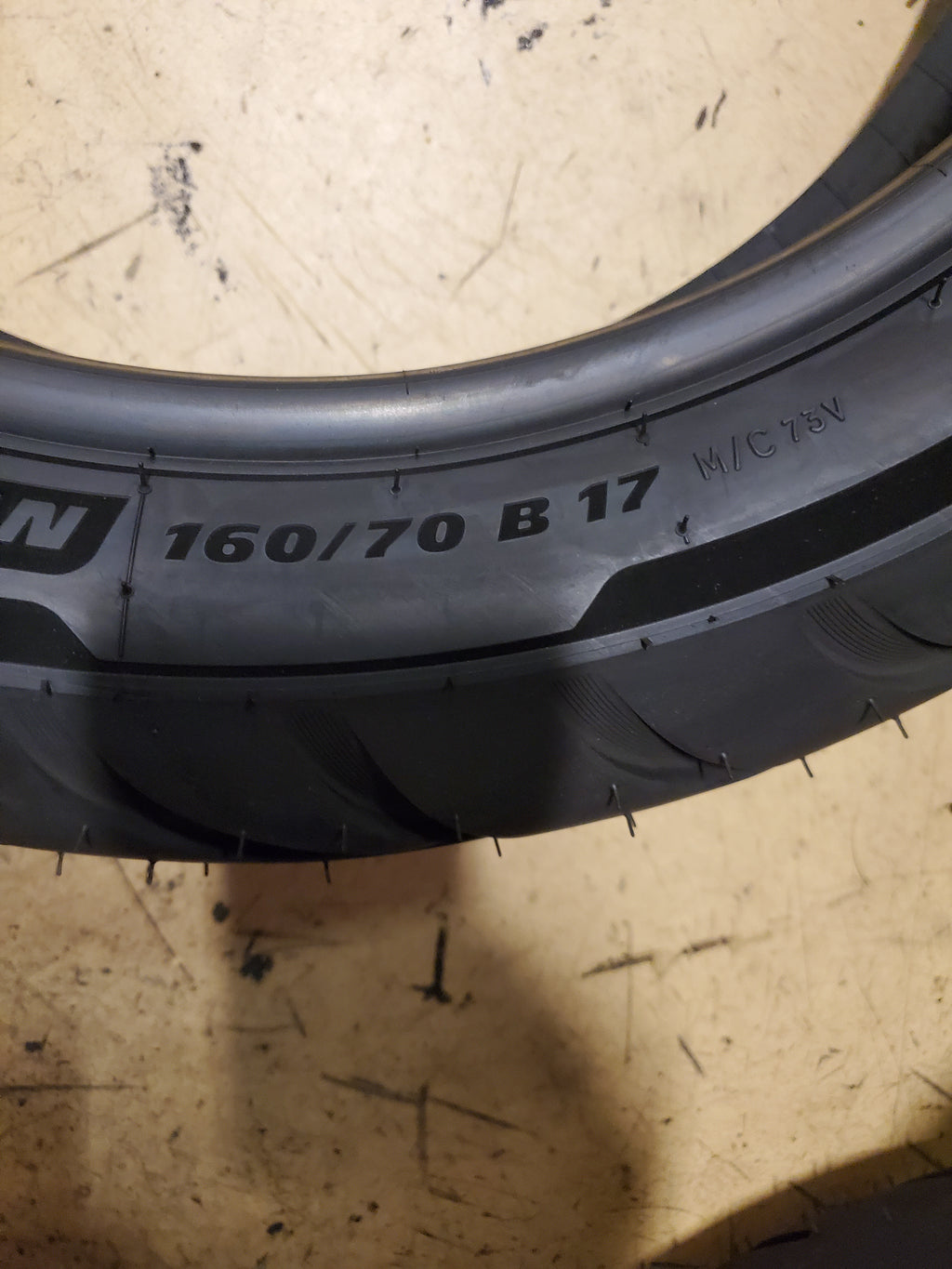 MICHELIN COMMANDER III CRUISER BSW 160 70 17 73V REAR MOTORCYCLE TIRE 28241