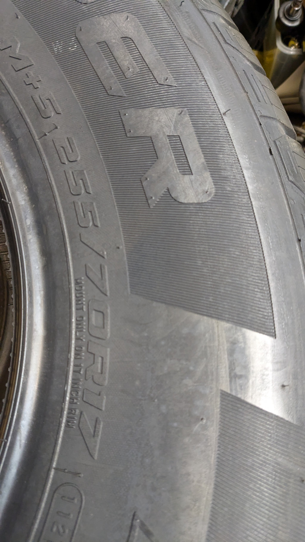 COOPER DISCOVERER SRX BSW P 255 70 17 112T ALL SEASON TIRE 90000086289