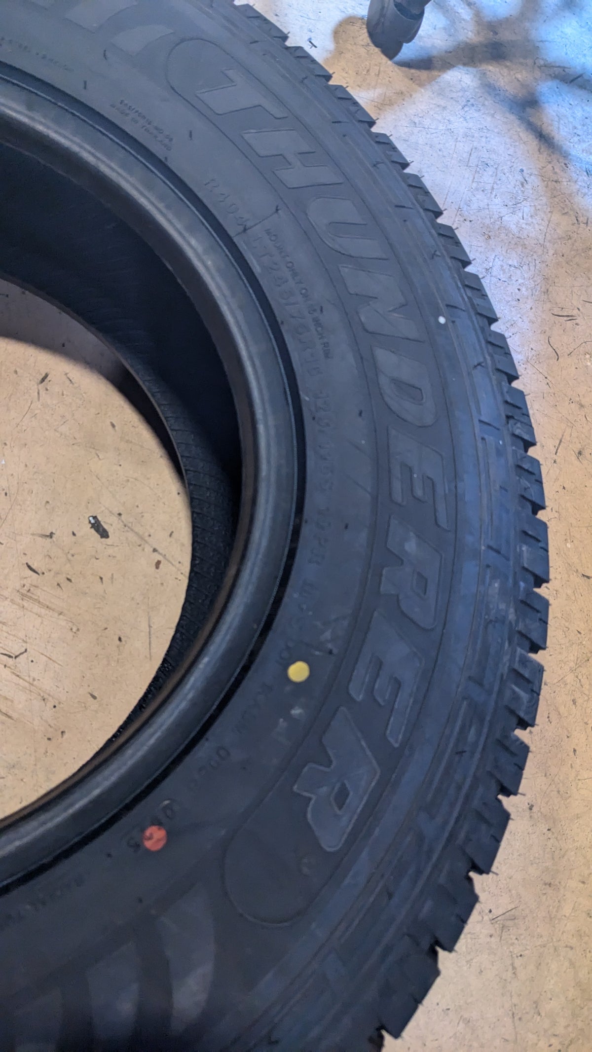 THUNDERER RANGER A/T R404 LT 245 75 16 120/116S 10PLY ALL TERRAIN TIRE TH0432