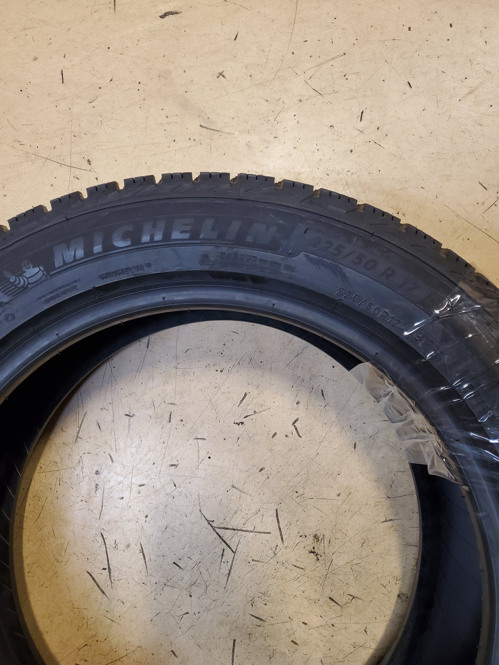 NOS MICHELIN X-ICE SNOW BSW P 225 50 17 98H XL WINTER TIRE 34446