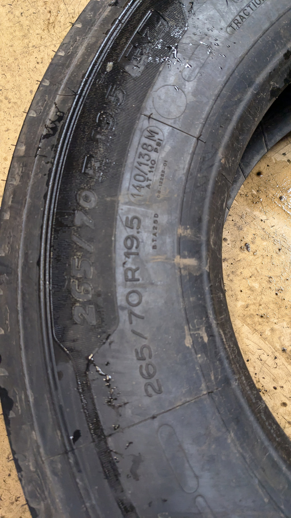 MICHELIN X MULTI BSW LT 265 70 19.5 140/138M 14PLY ALL POSITION TIRE 75319