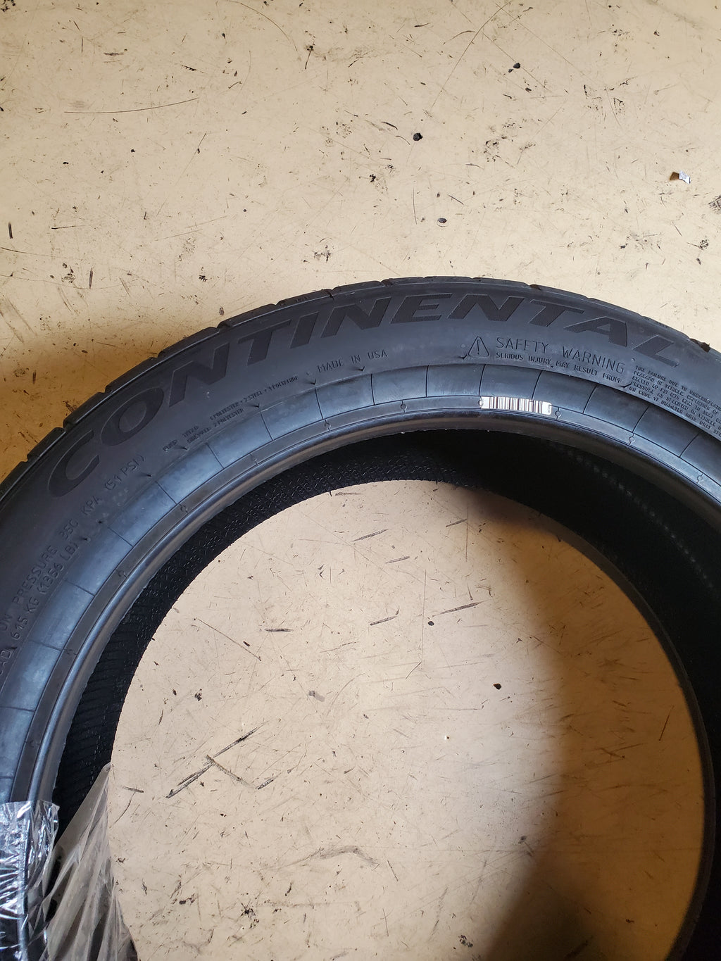 CONTINENTAL EXTREMECONTACT DWS06 PLUS P 215 45 17 91W XL UHP TIRE 15572680000