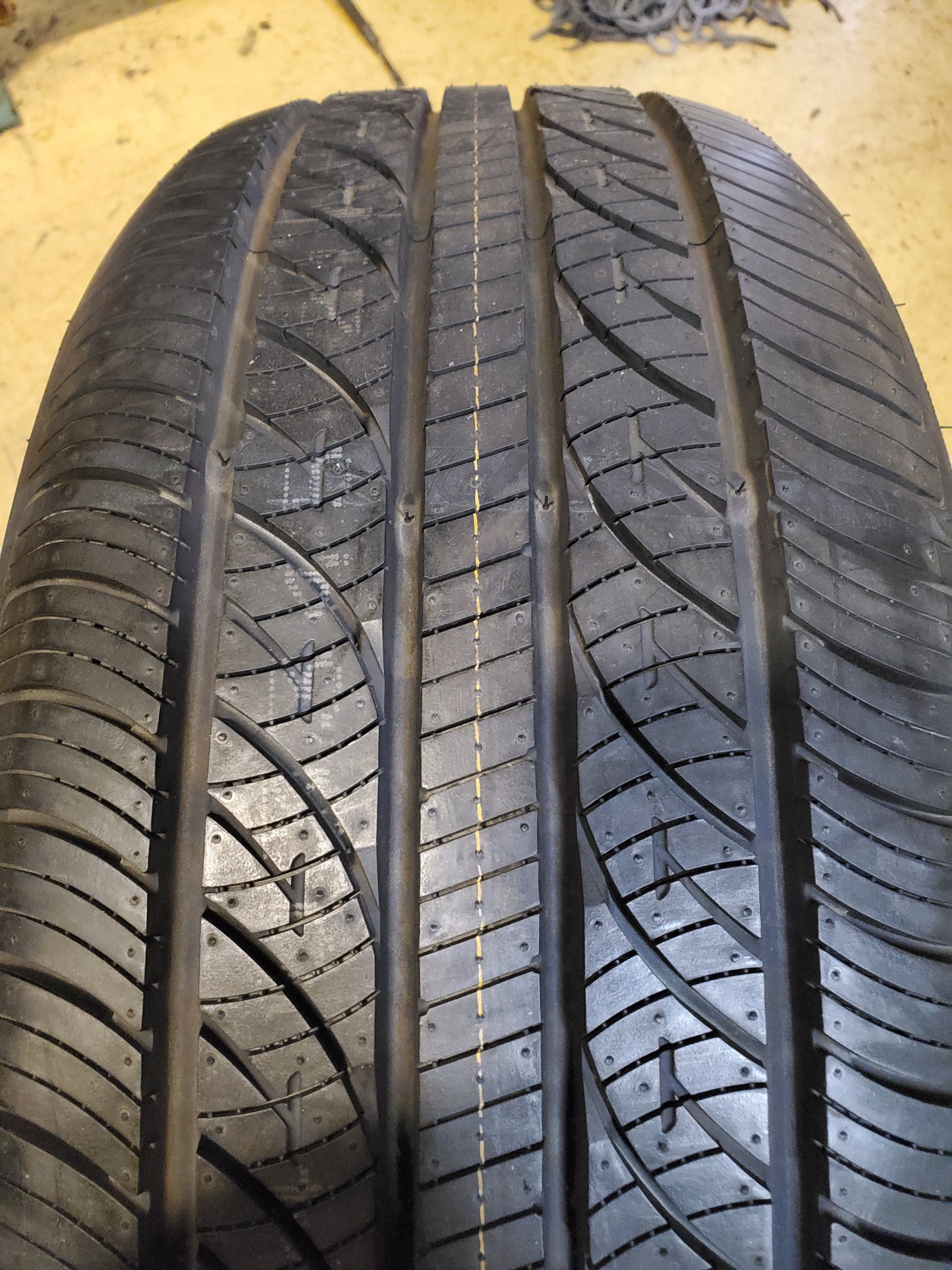 NOS NEXEN CP671 BSW P 225 55 17 97V ALL SEASON TIRE 13345NXK