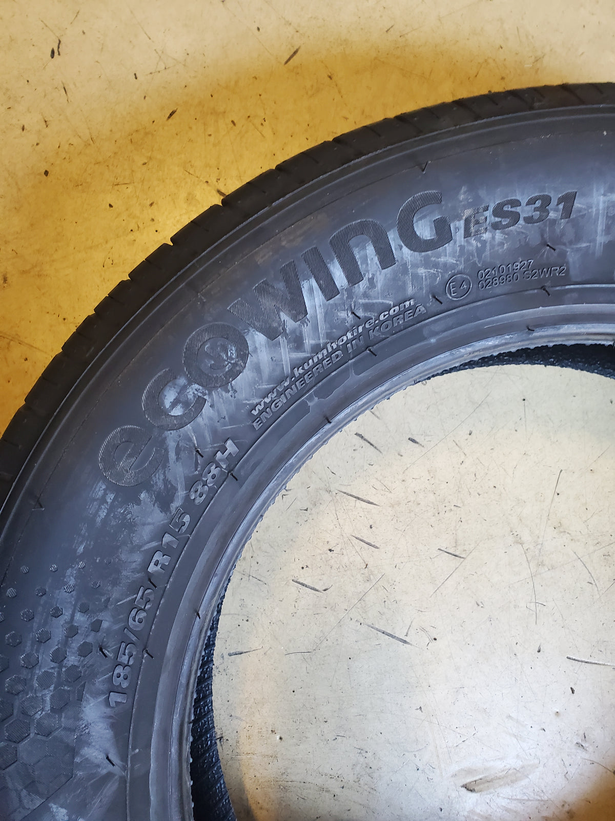 2 KUMHO ECOWING ES31 BSW P 185 65 15 88H ALL SEASON TIRE 2302273