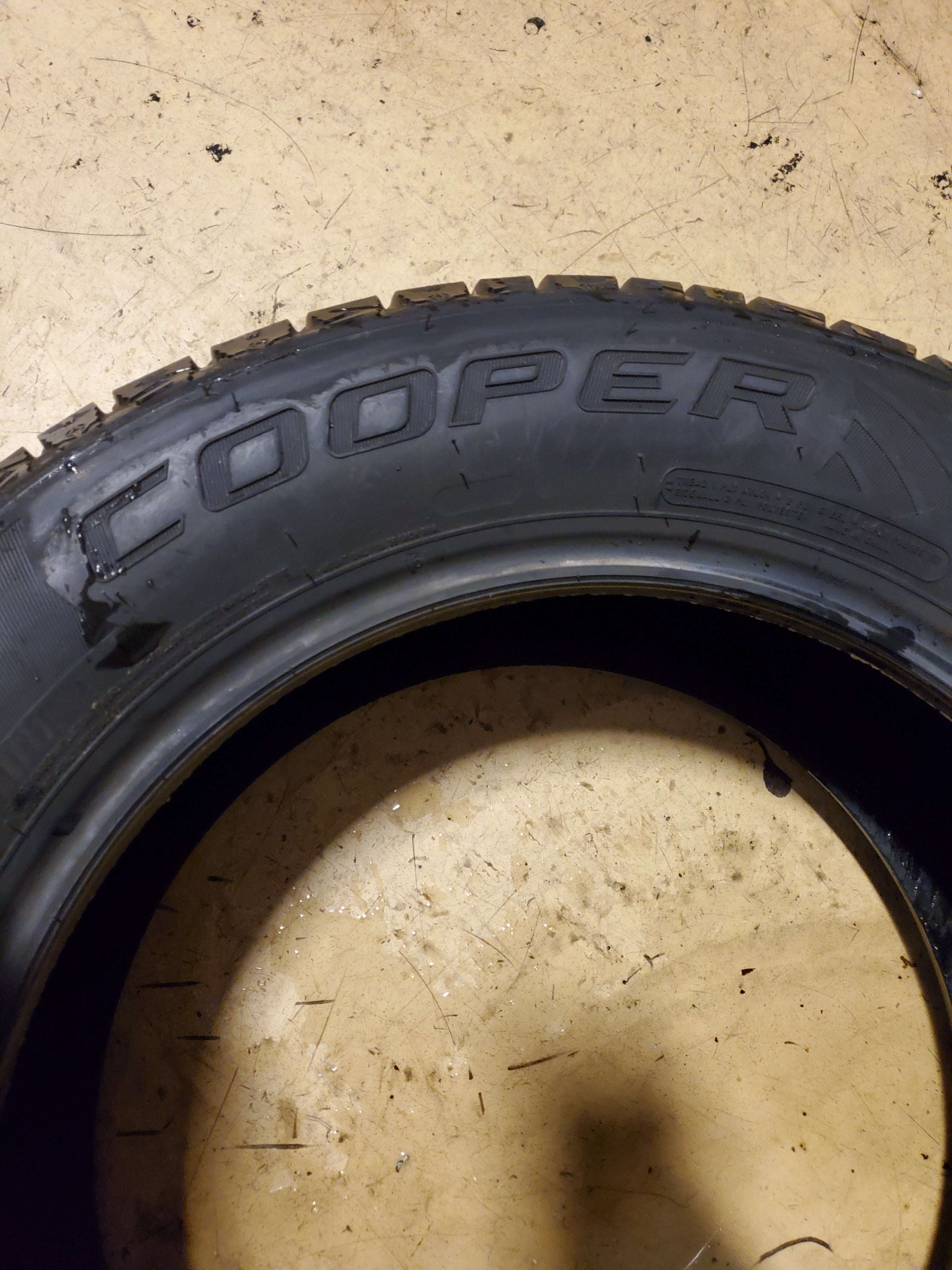 NOS COOPER DISCOVERER TRUE NORTH BSW P 215 60 16 95H WINTER TIRE 166181004