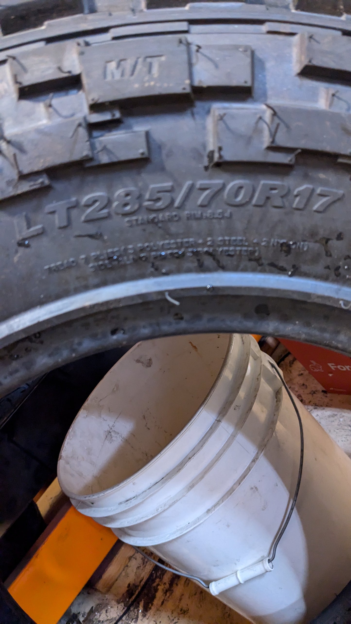 KENDA KLEVER M/T2 KR629 BSW LT 285 70 17 121/118R 10PLY MUD TERRAIN TIRE 629007