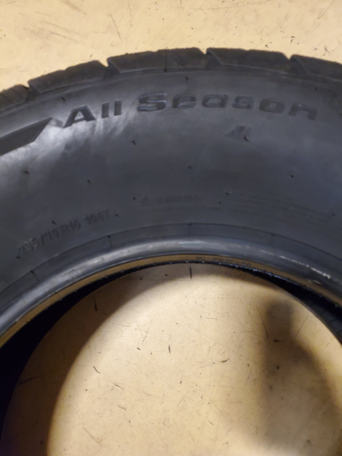 BFGOODRICH ADVANTAGE CONTROL BSW P 235 70 16 106T ALL SEASON TIRE 02584