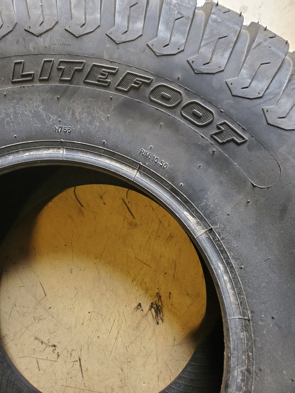 OTR LITEFOOT BSW 26 12 12 4PLY LAWN TIRE T40426120012
