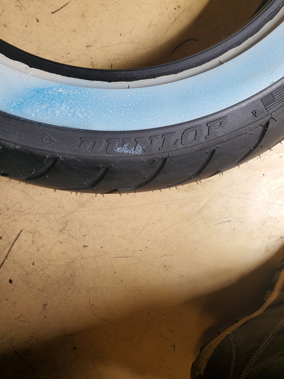 DUNLOP AMERICAN ELITE WWW 130 90 16 67H FRONT MOTORCYCLE TIRE 45131520