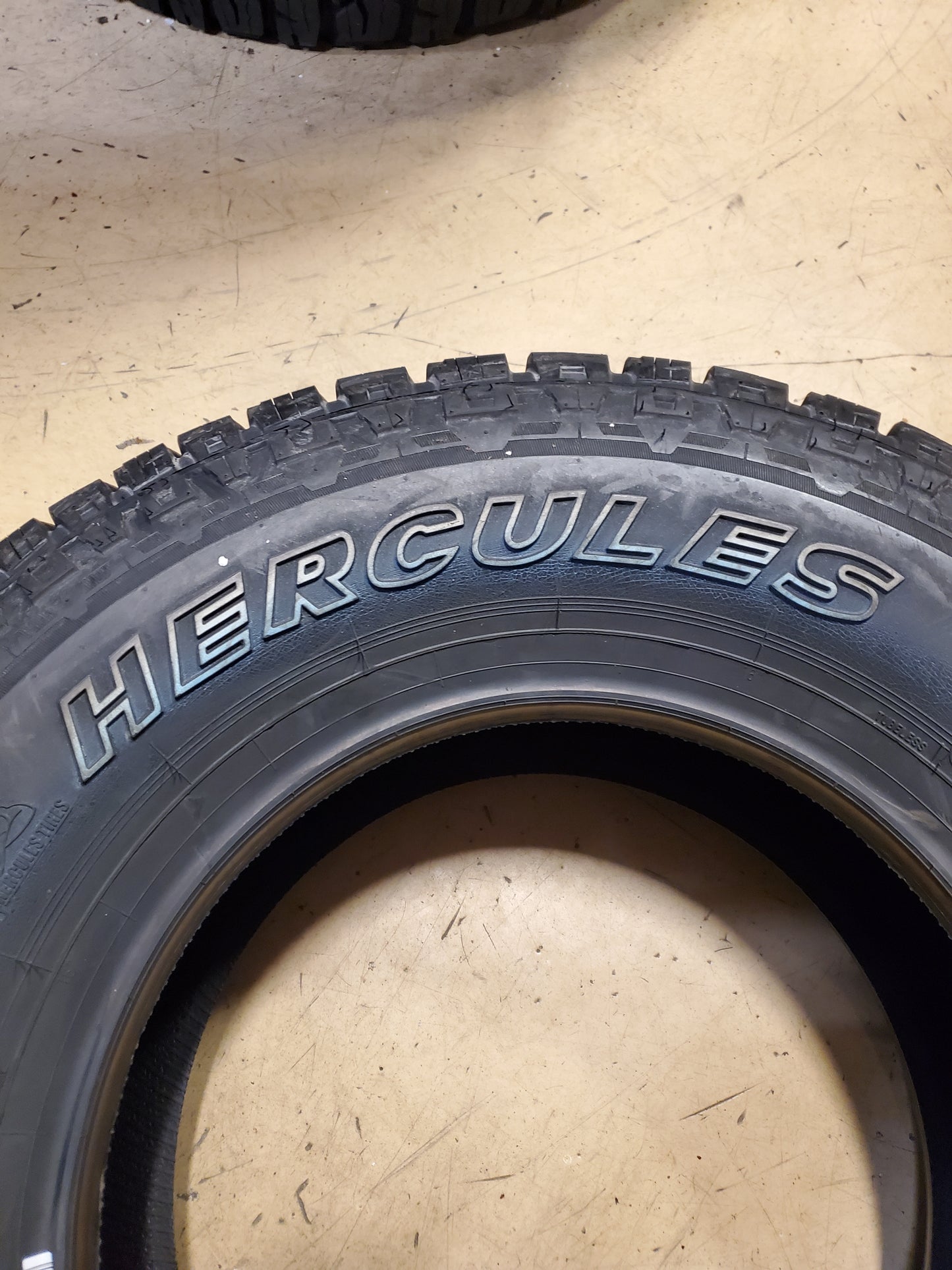 NOS HERCULES TERRA TRAC ATII OWL LT 265/75R16 123/120R 10PLY TIRE 09271