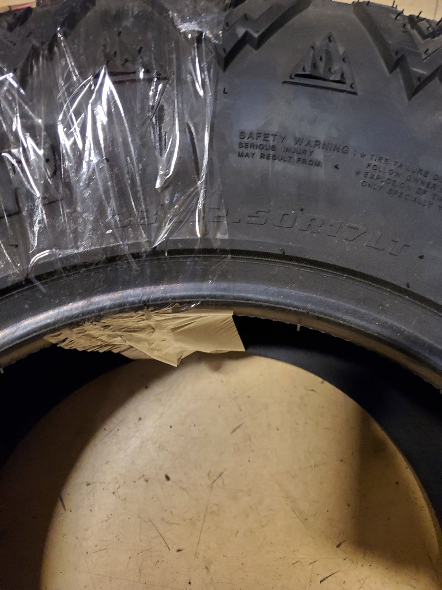 2 DELIUM TERRA RAIDER M/T BSW LT 33 12.5 14 120Q 10PLY MUD TIRE D233120