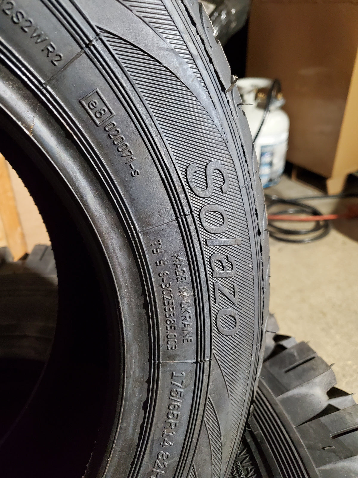 PREMIORRI SOLAZO BSW P 175 65 14 82H UHP TIRE 4823100301718