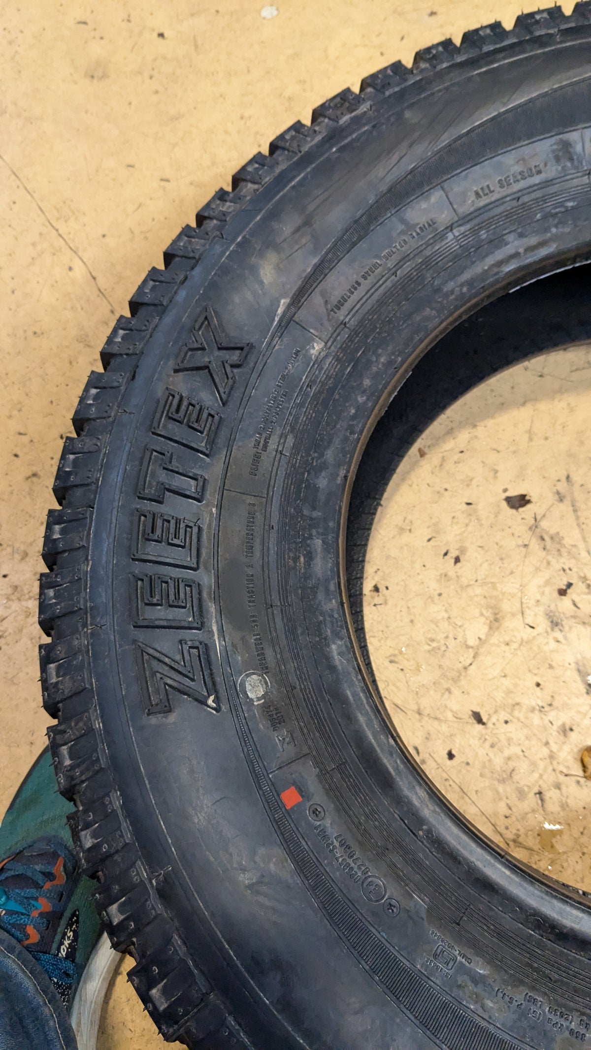 ZEETEX AT1000 BSW P 235 75 15 105S ALL TERRAIN TIRE 1200032138