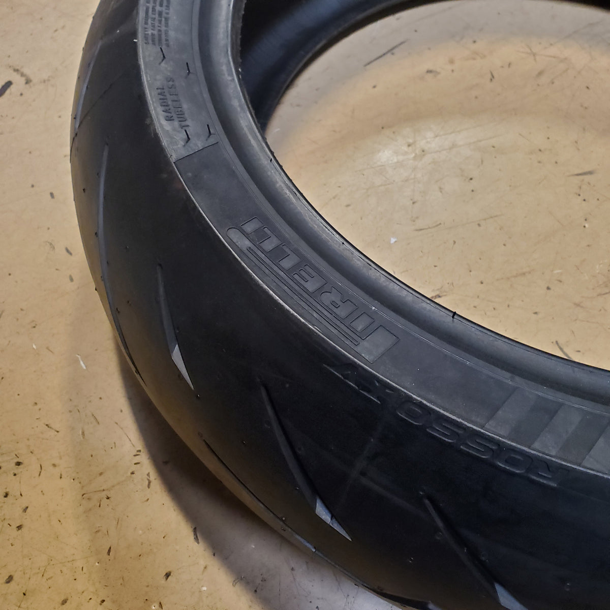 PIRELLI DIABLO ROSSO IV 180 60 17 75W REAR MOTORCYCLE TIRE 3979500
