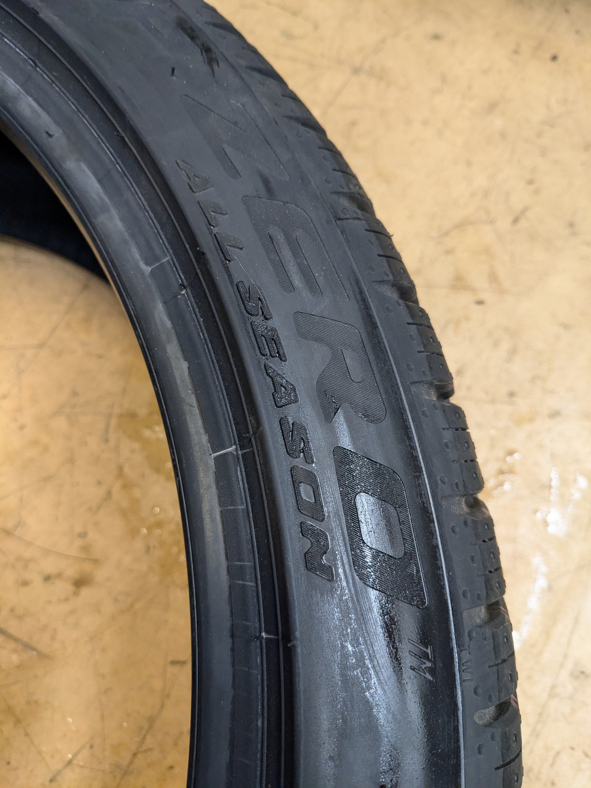 PIRELLI P ZERO ALL SEASON BSW P 245 40 20  99W XL UHP TIRE 4451000