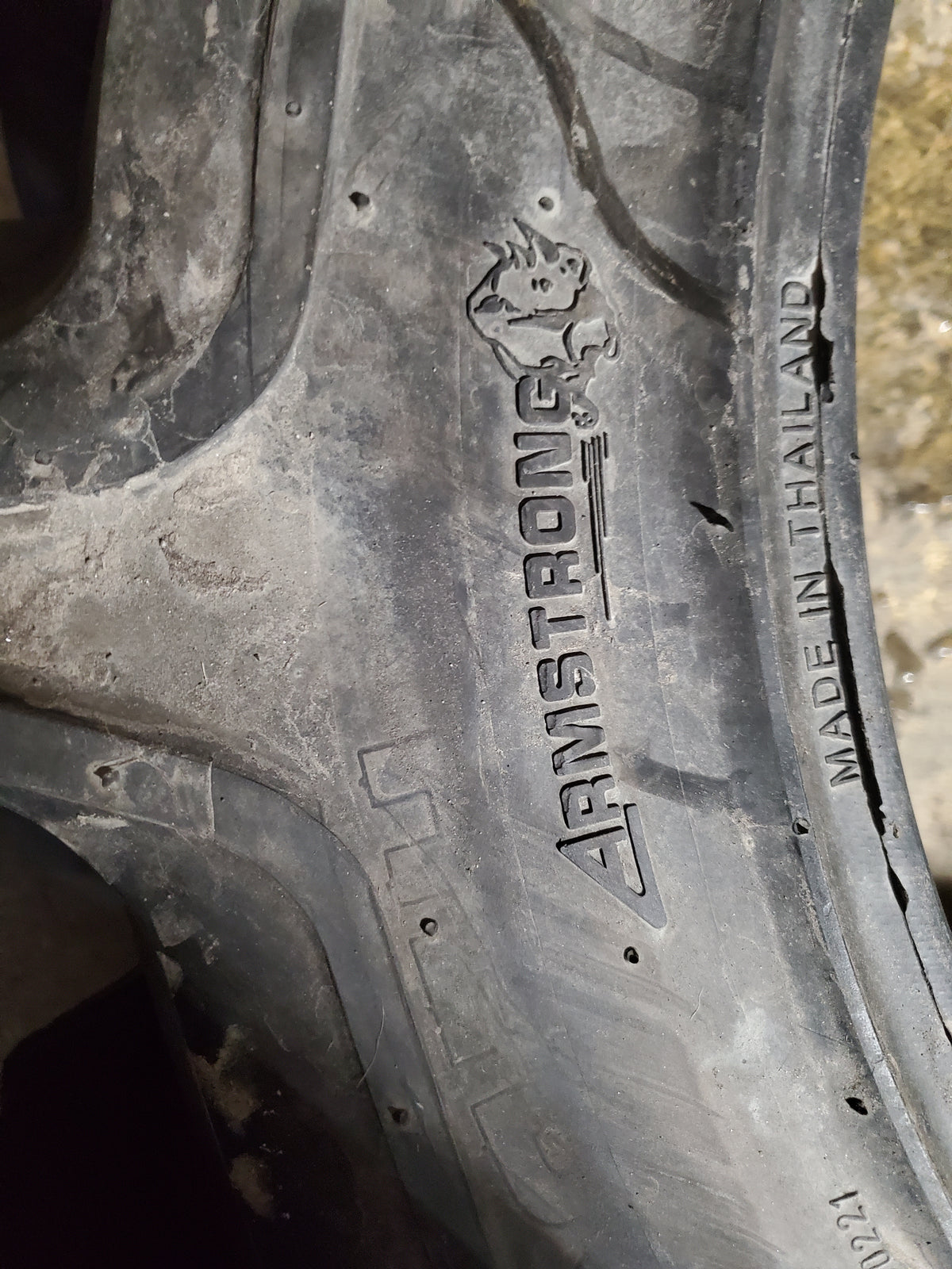 ARMSTRONG BIGFOOT BSW  8.3 20 6PLY TRACTOR TIRE A83206