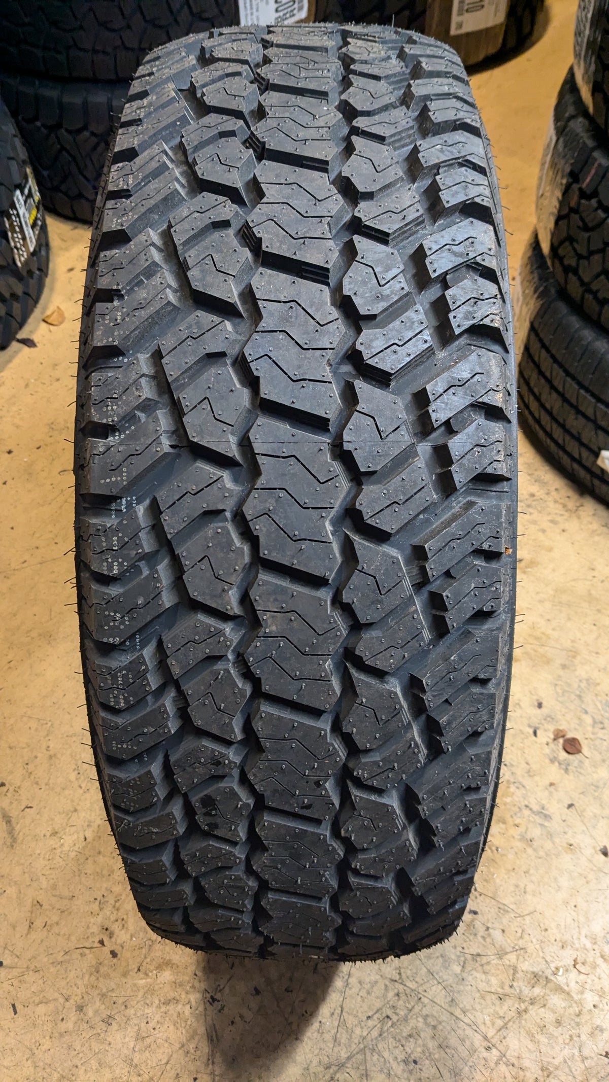NATIONAL COMMANDO AT4S BSW LT 285 75 16 126/123R 10PLY ALL TERRAIN TIRE NLT68