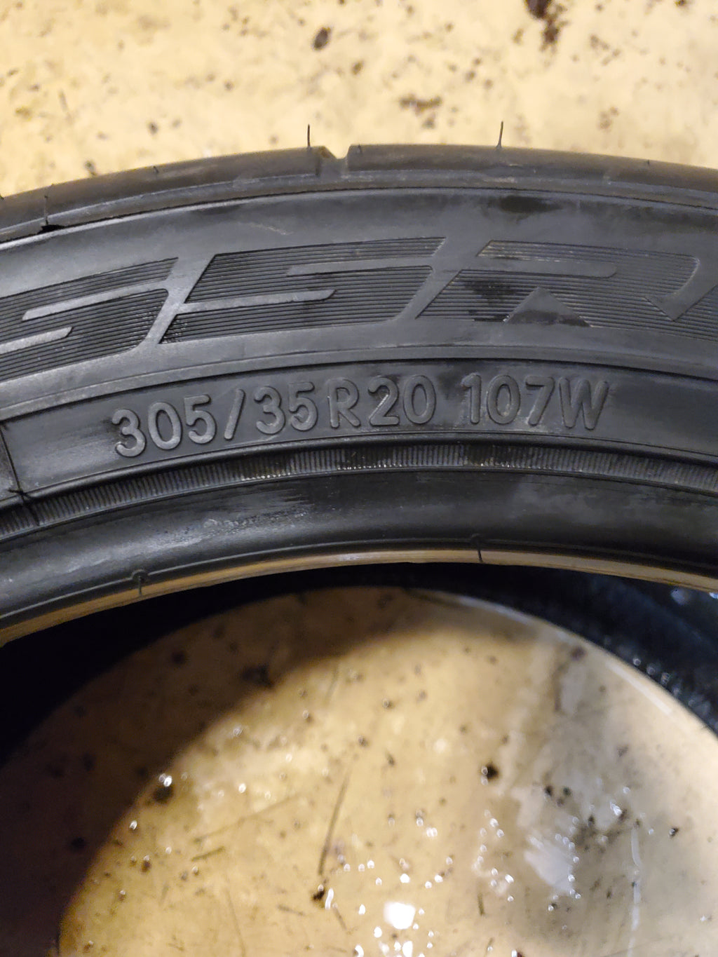 NITTO NT555RII BSW P 305 35 20 107W XL RACING TIRE 108580