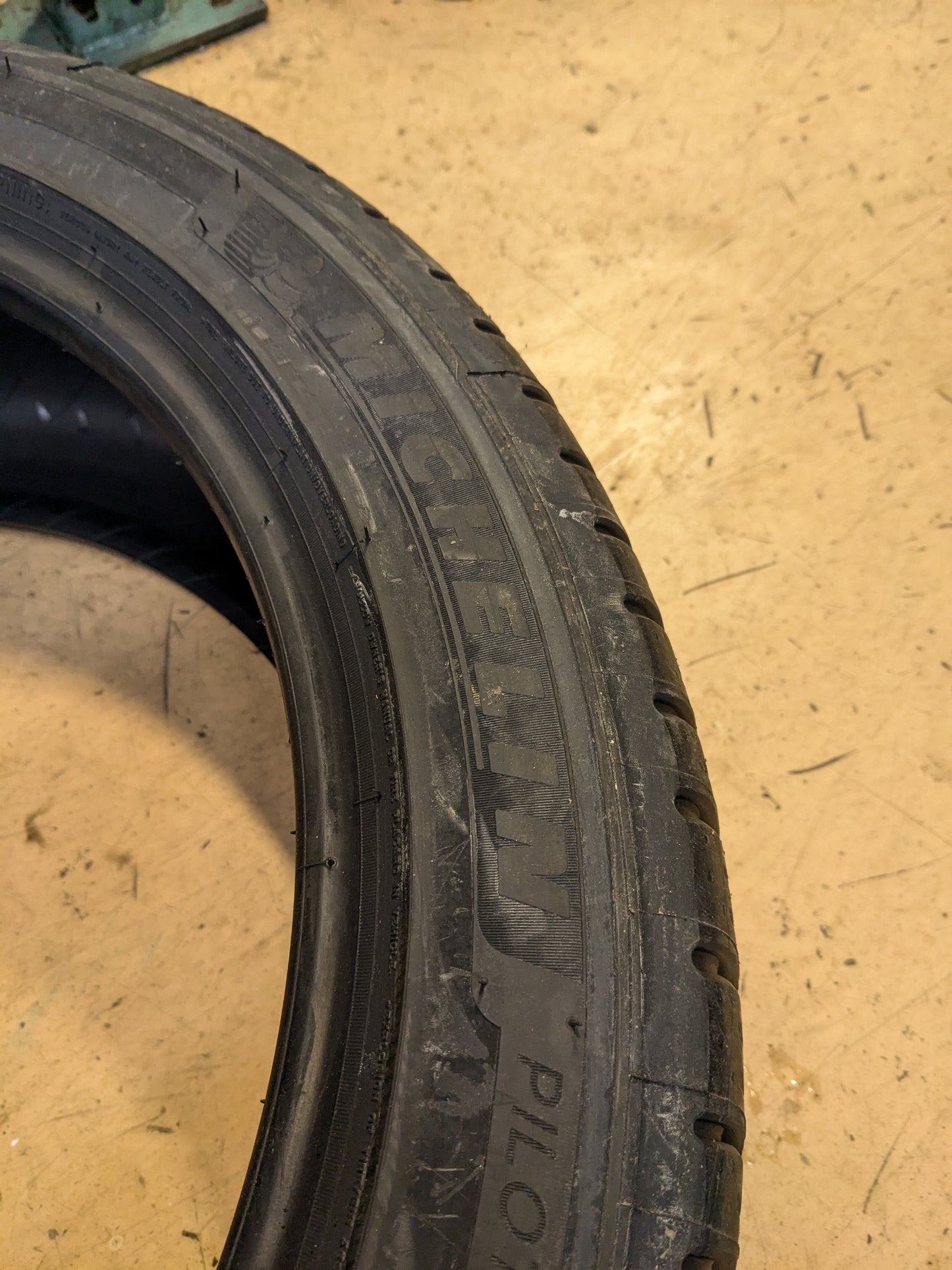 MICHELIN PILOT SPORT ALL SEASON 4 P 255 45 19 104Y XL ALL SEASON TIRE 17344