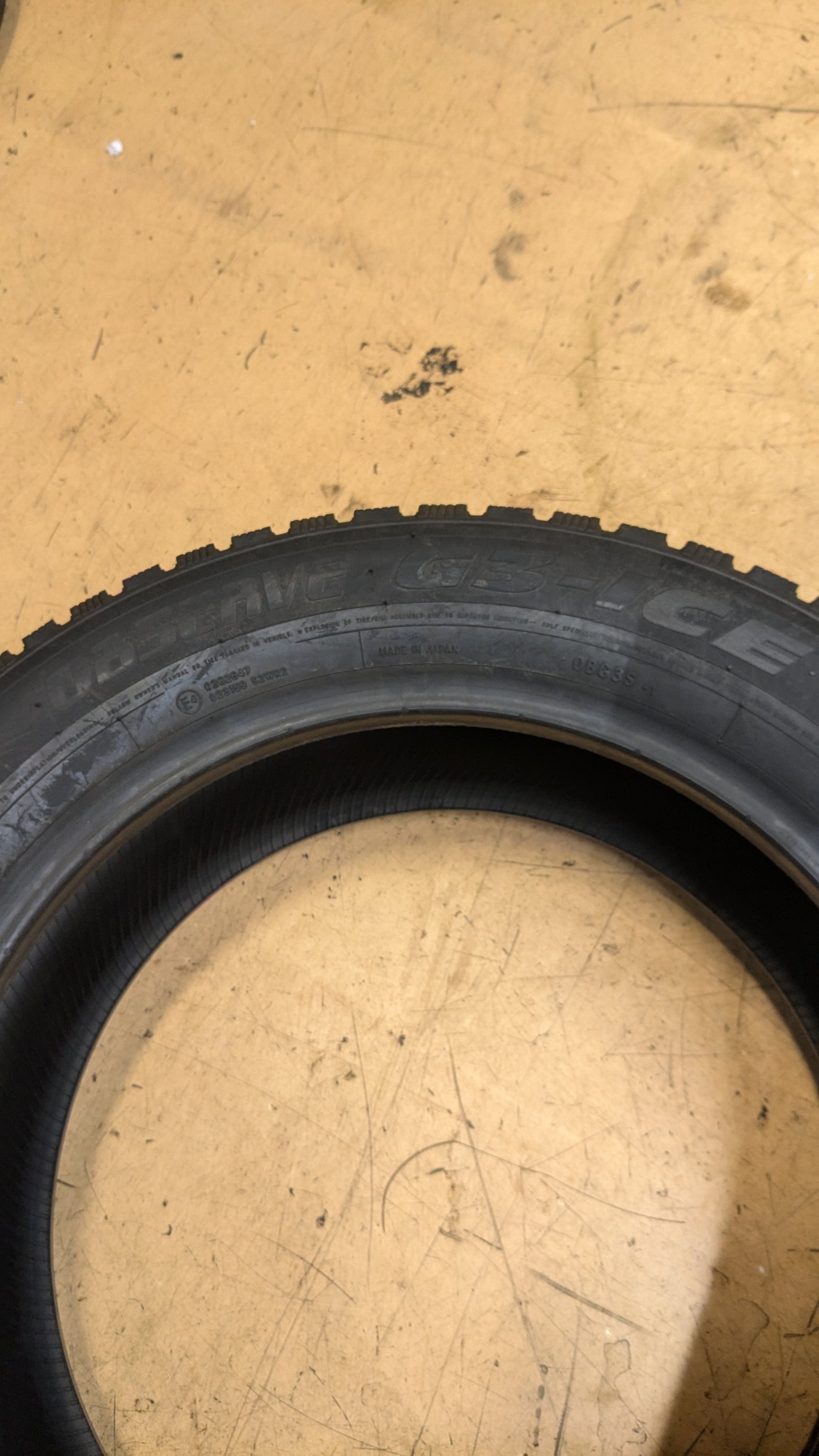 NOS TOYO OBSERVE G3 ICE BSW P 225 60 18 104T XL WINTER TIRE TIRE 138190