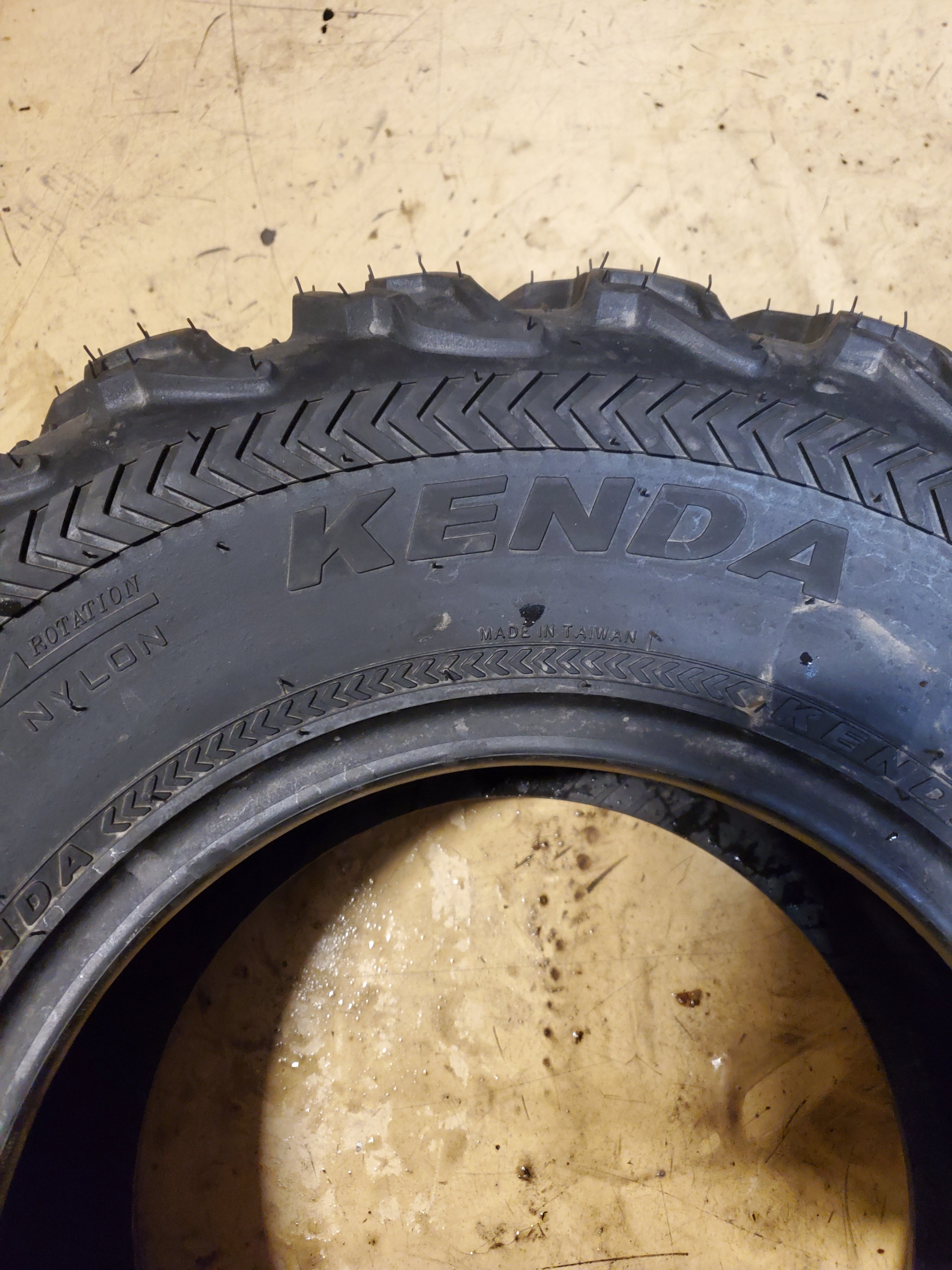 NOS KENDA BEAR CLAW EX K573 BSW AT 24 8 11 6PLY FRONT ATV/UTV TIRE 250G2091