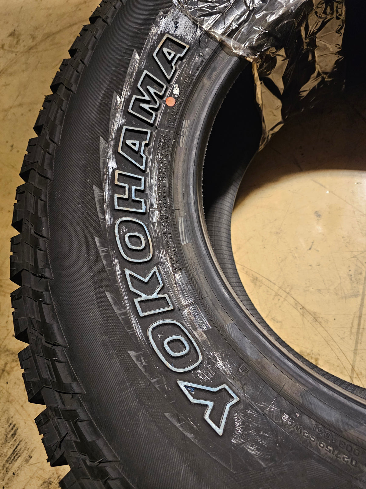 2 YOKOHAMA GEOLANDAR AT LT 315 70 17 121/118S LRE 10PLY ALL TERRAIN  TIRES 1643