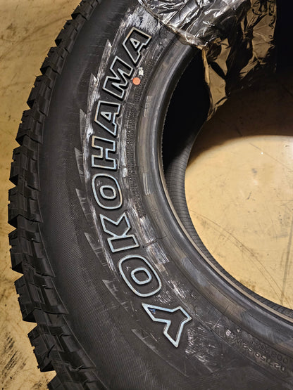 2 YOKOHAMA GEOLANDAR AT LT 315 70 17 121/118S LRE 10PLY ALL TERRAIN  TIRES 1643