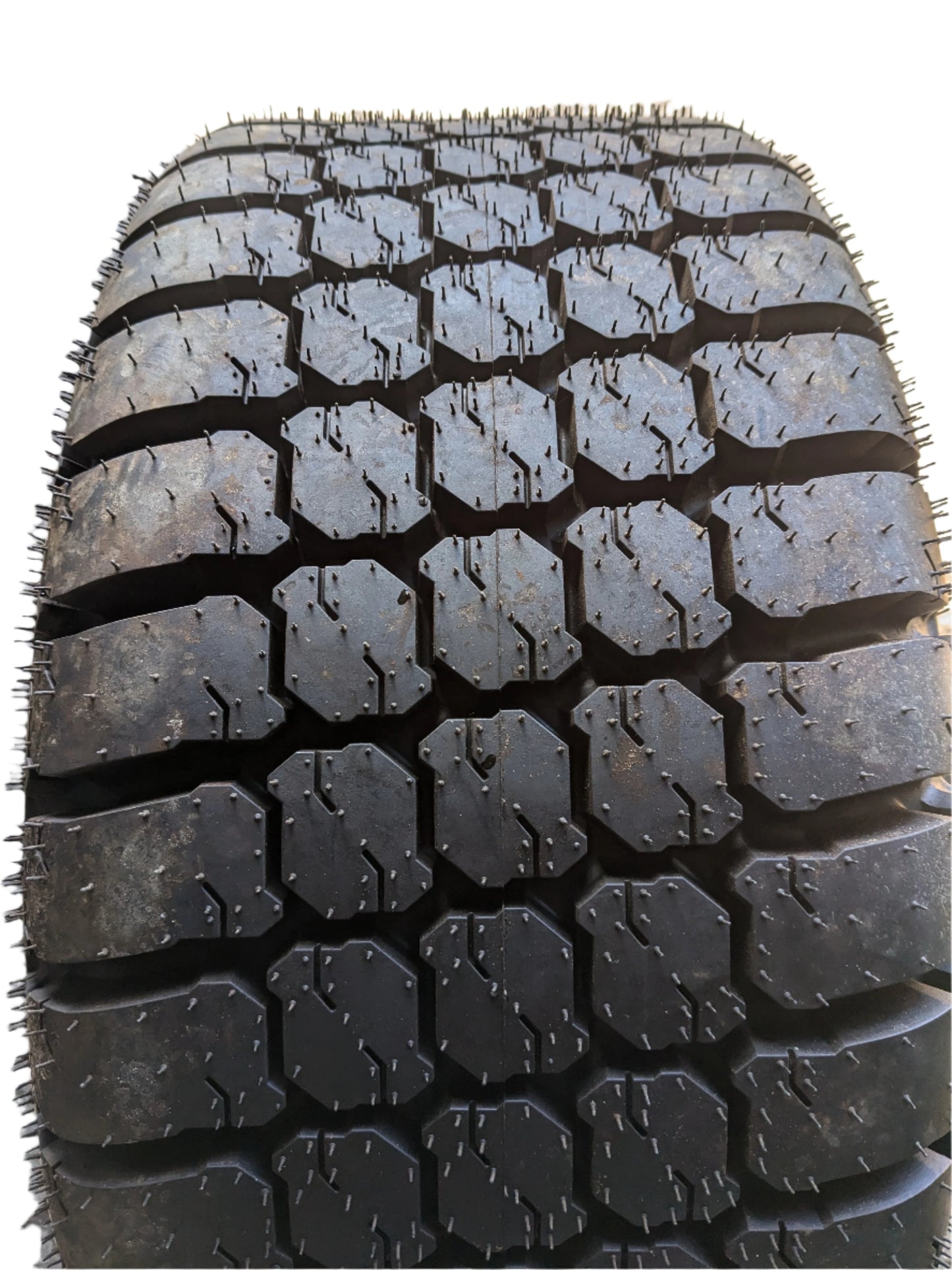 GALAXY MIGHTY MOW R-3 BSW  12 16.5 12PLY LAWN TIRE 135266
