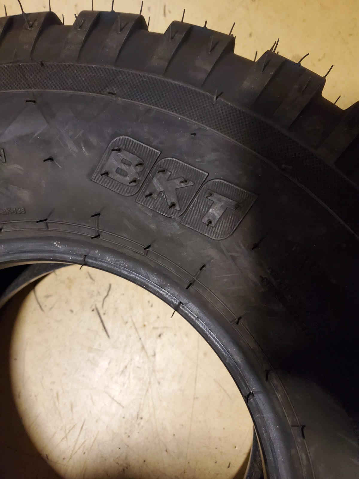 BKT AW-909 BSW 10 80 12 10PLY TRACTOR TIRE BKT1008012
