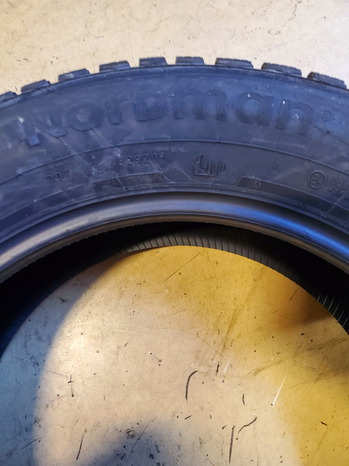 4 NOKIAN NORDMAN NORTH 9 SUV STUDDED P 235 60 18 107T XL WINTER TIRE TS32831