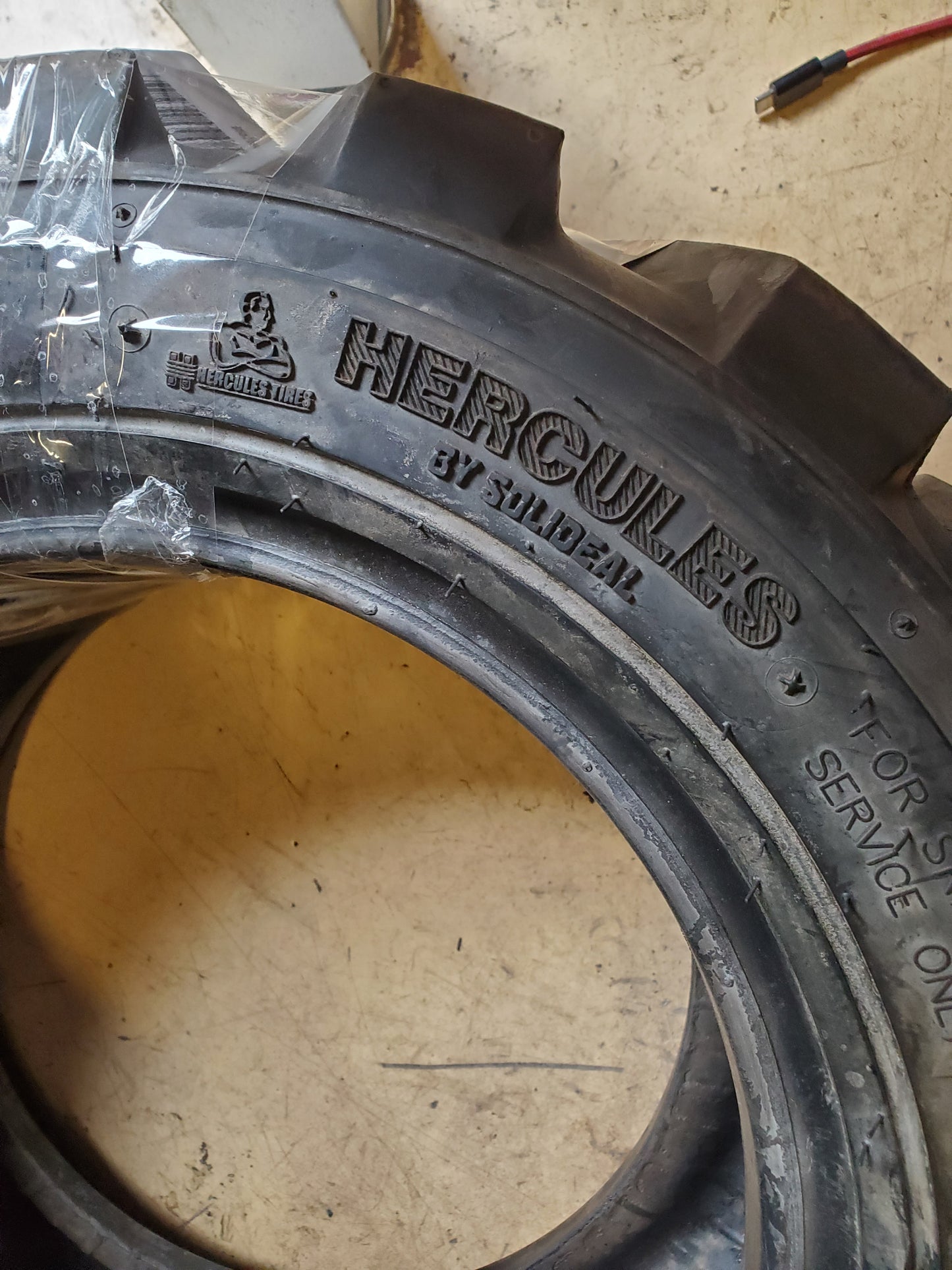 HERCULES XTRA-WALL BSW 23 8.5 12 6PLY INDUSTRIAL TIRE 94687