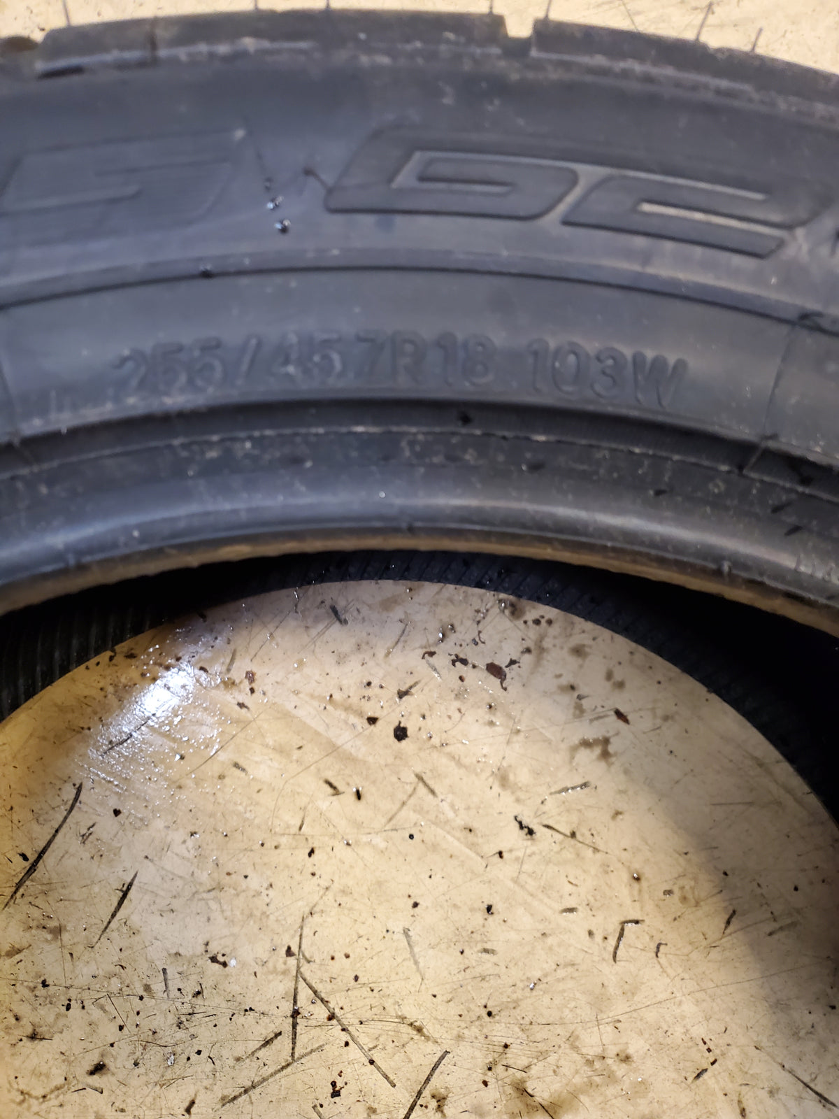 2 NITTO NT555 G2 BSW P 255 45 18 103W XL UHP TIRE 211040