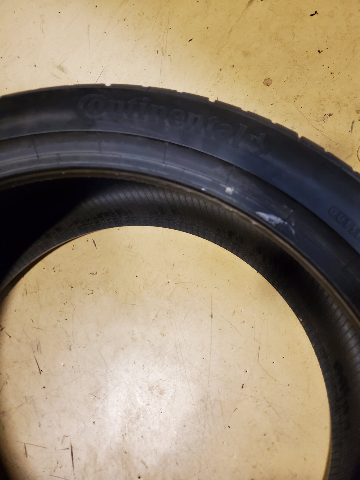 USED OS CONTINENTAL EXTREMECONTACT DWS06 BSW P 265 35 20 99Y XL TIRE 15500230000