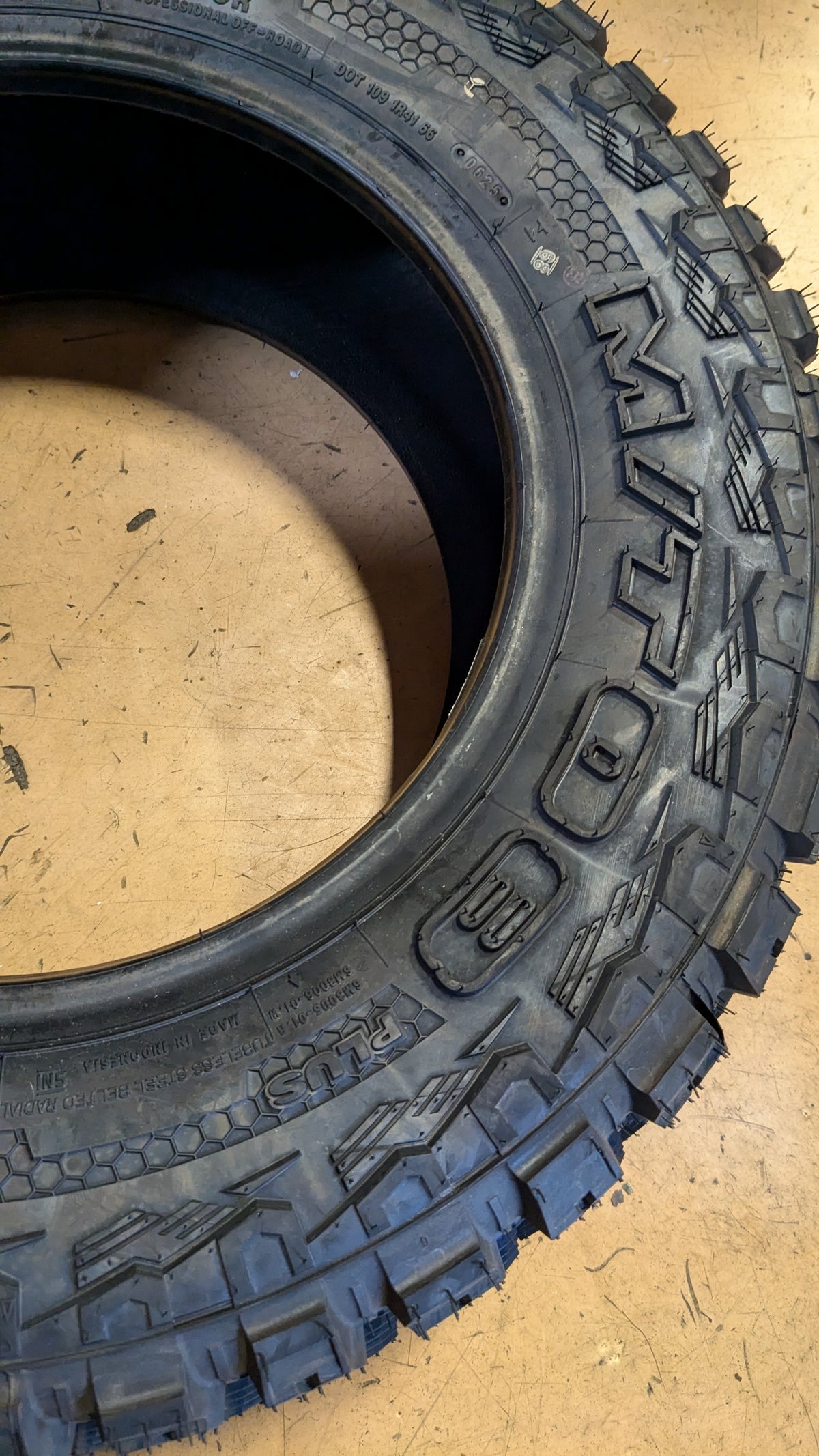 NOS FORCEUM M/T 08 BSW LT 235 70 16 104/101Q 6PLY MUD TIRE 1200046768