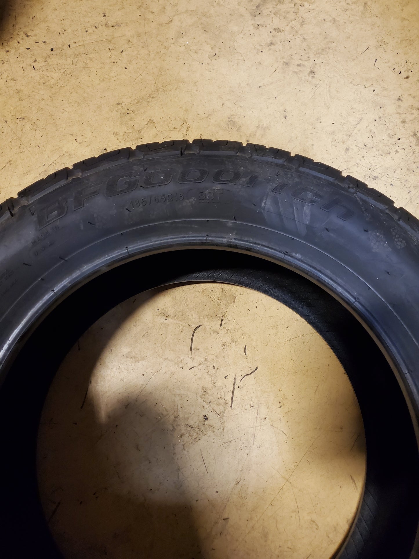 NOS BFGOODRICH ADVANTAGE T/A SPORT BSW P 185 65 15 88T ALL SEASON TIRE 98559
