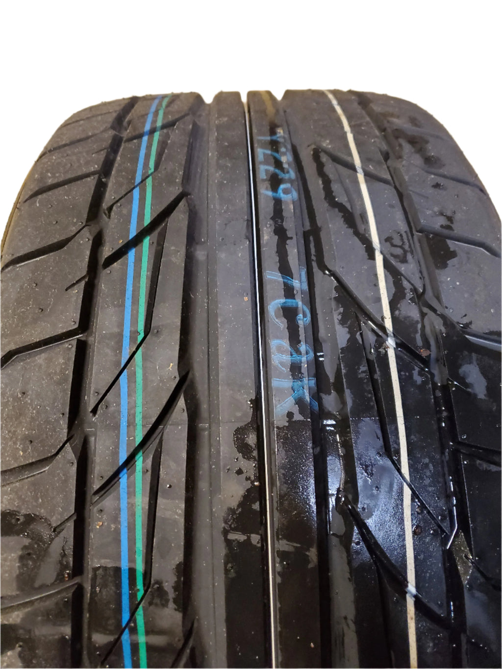 2 NITTO NT555 G2 BSW P 275 35 18 99W XL UHP TIRE 211160