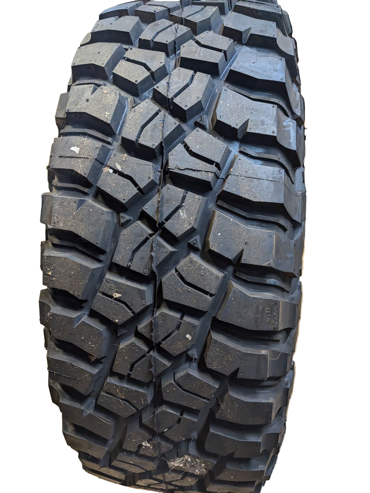 BFGOODRICH MUD-TERRAIN T/A KM3 LT 275 70 18 125/122Q 10PLY ALL SEASON TIRE 10199