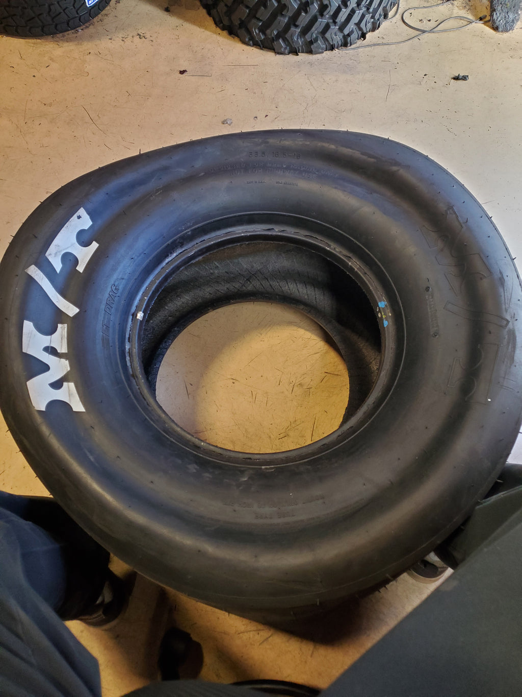 MICKEY THOMPSON ET DRAG BSW 33.5 16.5 16 DRAG TIRE 250817