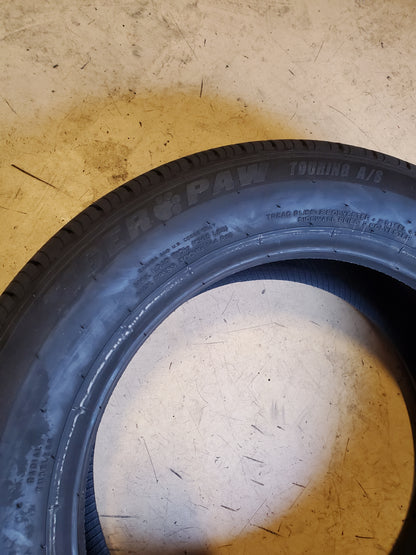 UNIROYAL TIGER PAW TOURING A/S BSW P 215 60 17 96H ALL SEASON TIRE 26141