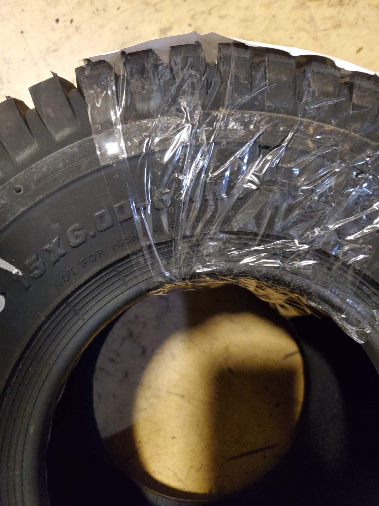 CARLSTAR TURF-SAVER BSW 15 6 6 2PLY LAWN TIRE 5110301