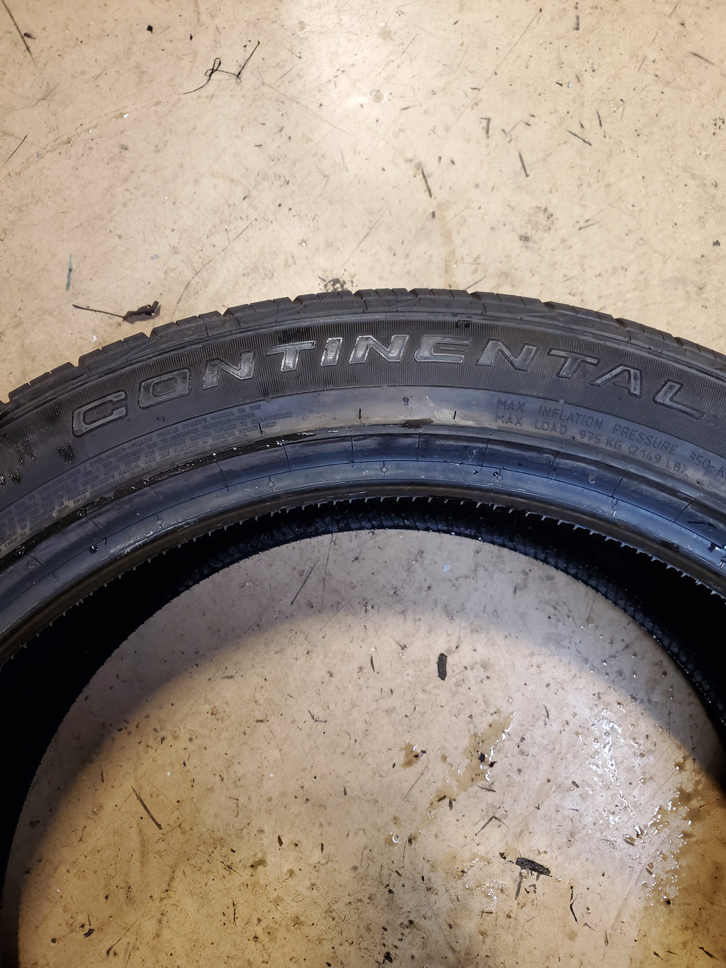 USED 10/32" CONTINENTAL CROSSCONTACT LX20 P 255 45 22 107V ALL SEASON TIRE 15499220000